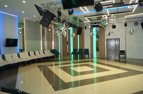 Танцевальный караоке зал