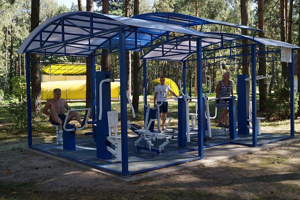 Уличные тренажёры